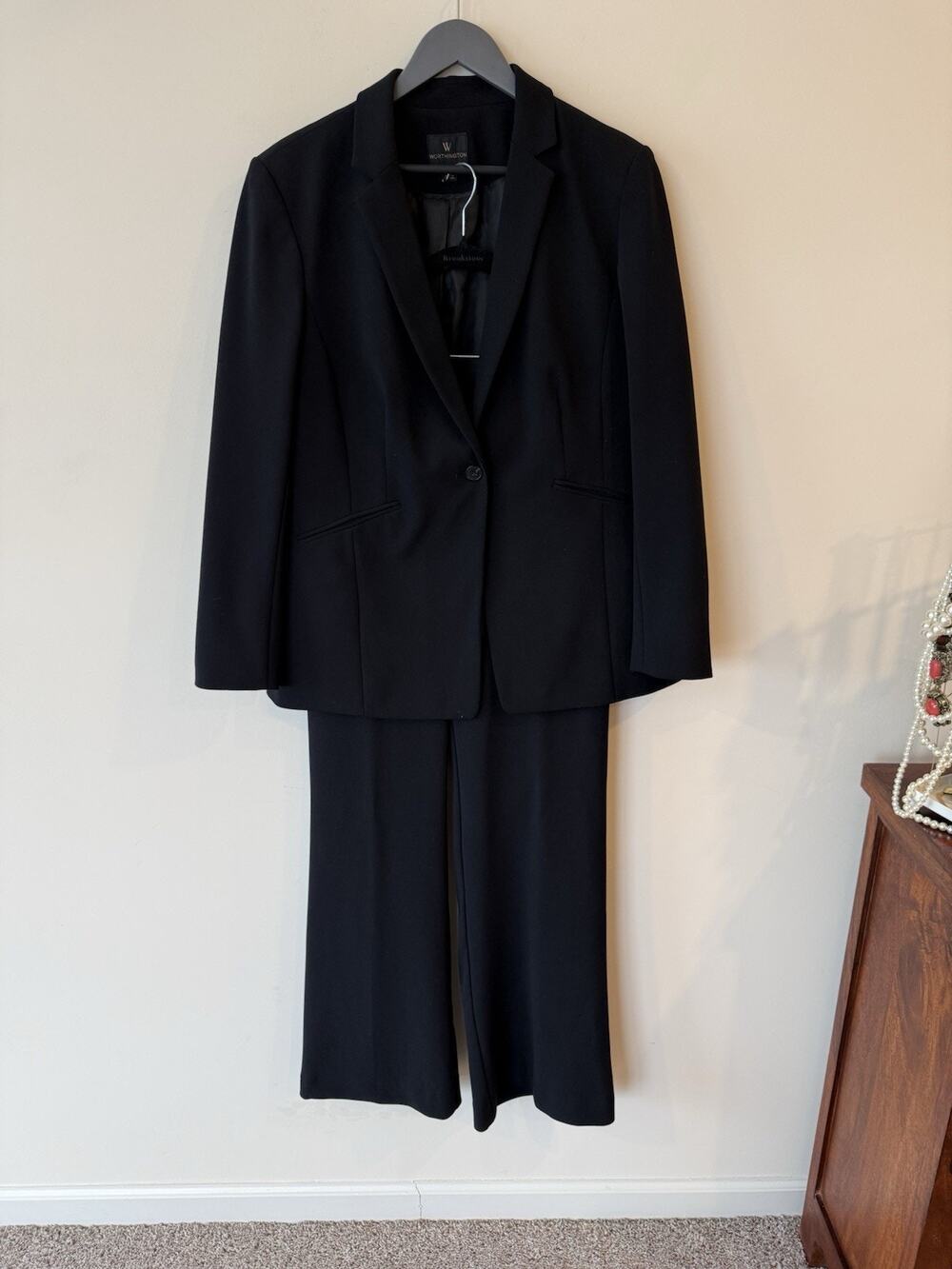 Worthington Women's Black 2 piece Blazer & Pant Large suit Classic Normcore
